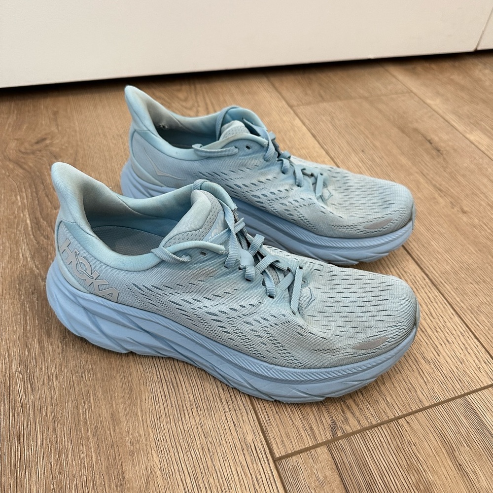 Hoka Clifton 8